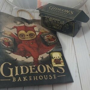 Themed Gift Bag and Box Set - Black and Gold